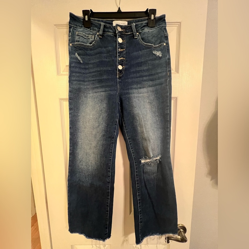🏷️ Clearance Risen Blue Jeans with Distressed Vintage Look